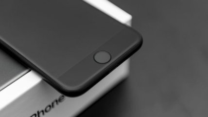 Стартовали продажи новых iPhone