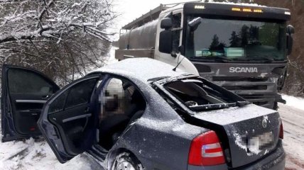 В Винницкой области произошло смертельное ДТП с грузовиком: подробности, фото