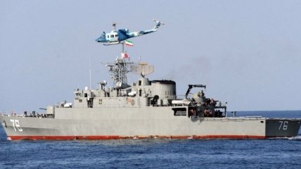В Иране военный корабль случайно выпустил ракеты по другому судну