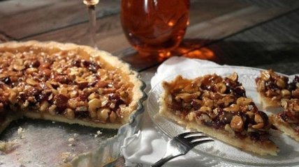 Рецепт дня: простой ореховый пирог с медом и цедрой апельсина 