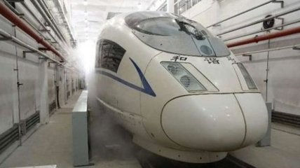 "Двойная" длина: в Китае начали испытания высокоскоростного поезда