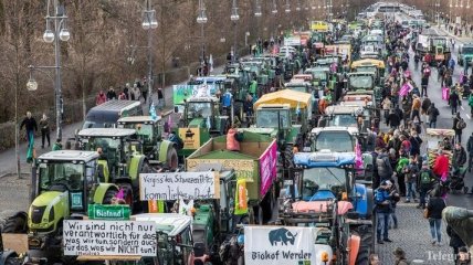 "Мы сыты по горло": в Германии продолжается протест фермеров (Фото)