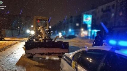 В Донецкой области из-за непогоды ограничили движение транспорта