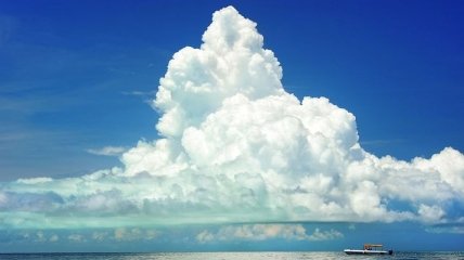 Из-за скопления углекислого газа в атмосфере происходит исчезновение облаков