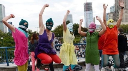 2 участницы Pussy Riot бежали из России