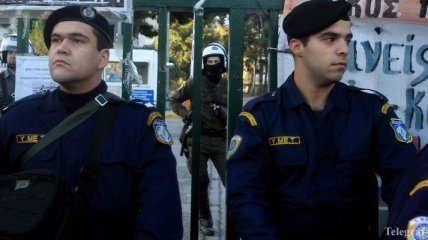В Греции задержали двух британцев с оружием