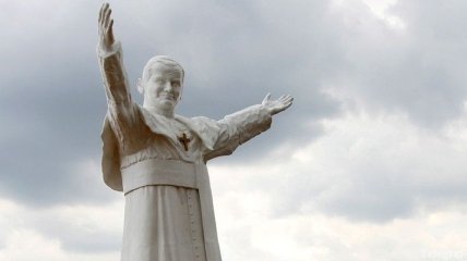 В Польше открыли самую большую статую Иоанна Павла II   