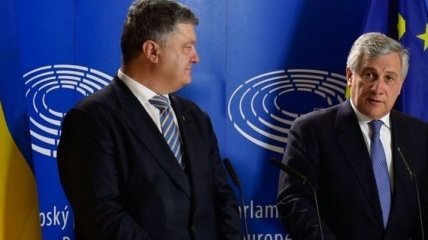 Порошенко просит Таяни разобраться с вояжами евродепутатов в Крыму