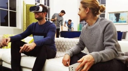 В Украине стартовали продажи очков виртуальной реальности Gear VR
