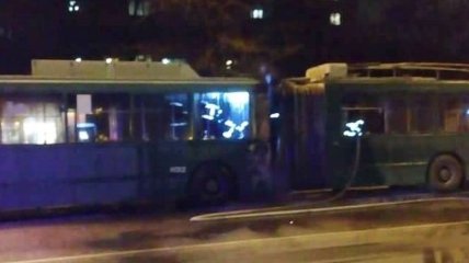 В Киеве горел троллейбус