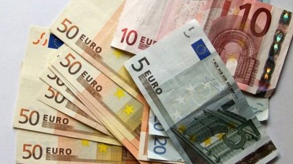Евро дешевеет из-за Германии