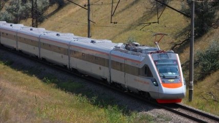 ПАО "Укрзализныця" запустит новый скоростной поезд