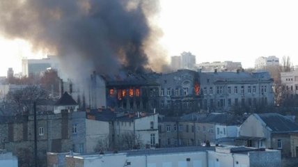 В центре Одессе масштабный пожар: проводится эвакуация, есть пострадавшие 