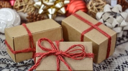 В ГФС сообщили о порядке налогообложения новогодних подарков