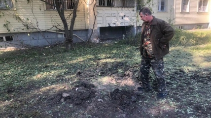 Последствия обстрелов села Трехизбенка на Луганщине