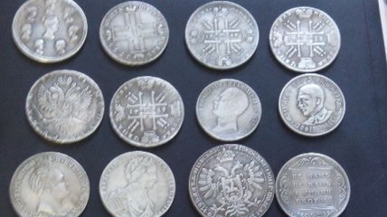 В Запорожье пограничники изъяли у иностранца старинные монеты