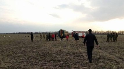 Появились фото и видео с места крушения вертолета Ми-2