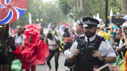 Во время карнавала в Лондоне произошла массовая драка