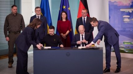 Подписание соглашения лидерами двух государств
