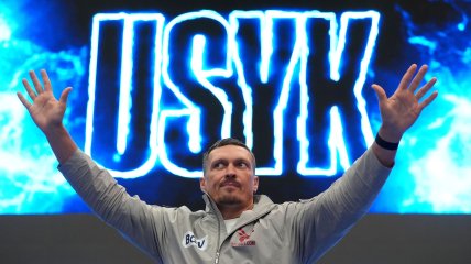 Александр Усик