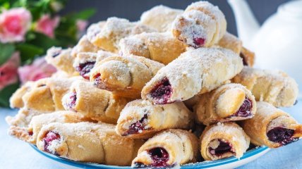 Рогалики на смальце (видео)