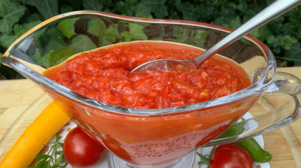Ніжний та пікантний соус з помідорів