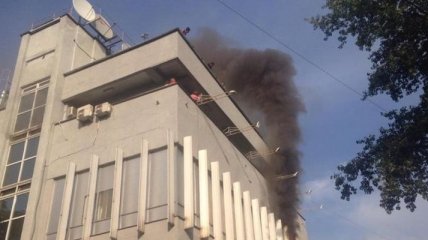 "Интер" обращается к Порошенко с призывом вмешаться в ситуацию с поджогом