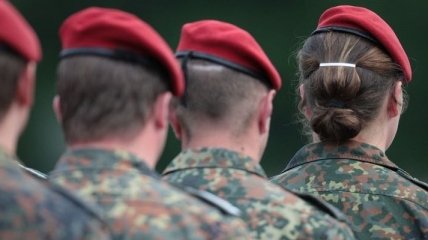 Женщины-военные в Германии переоденутся в форму для беременных