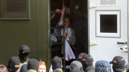 Правозащитники: Во время Женского марша в Минске задержали почти полсотни человек