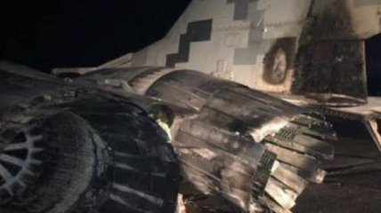 Под Киевом автомобиль врезался в самолет: появились новые детали и фото последствий