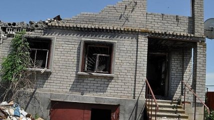 На Луганщине повреждены дома из-за обстрелов боевиков