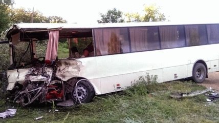 В Лисичанске произошло ДТП с участием КАМАЗа и автобуса