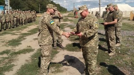 Украина перебросила армейскую группировку в Приазовье