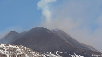 На Сицилии извергается вулкан Этна   
