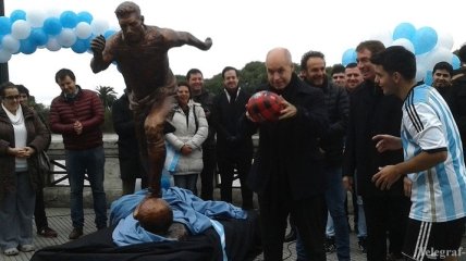 В Аргентине торжественно открыли статую Лионеля Месси