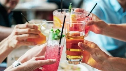 Нездоровая жидкость: от каких напитков стоит отказаться навсегда