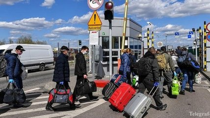 Карантин в Украине: Шмыгаль назвал условия открытия границы