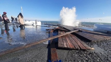 Море повредило одесский пляж "Ланжерон"