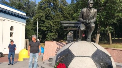 Луческу возложил цветы памятнику Лобановского (Фото)
