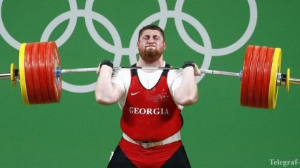 Грузинский тяжелоатлет завоевал первую золотую медаль в Рио