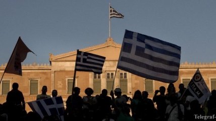 Парламент Греции утвердил план преодоления кризиса
