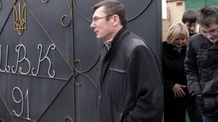 Луценко обвиняет Кузьмина в незаконном аресте  