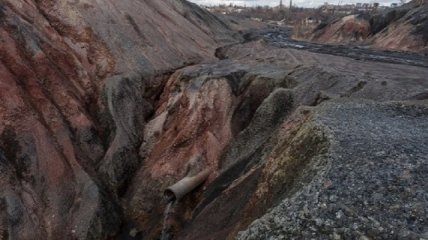 Возможны взрывы и даже землетрясения: американское СМИ написало о приближении экологической катастрофы на Донбассе
