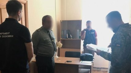 В Киеве полковника ВСУ поймали на взятке