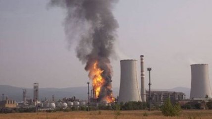 В Чехии взорвался нефтеперерабатывающий завод
