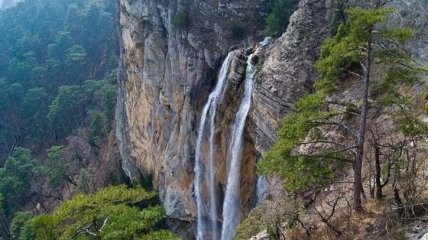 Остались только камни: в Крыму пересох самый большой водопад (видео)