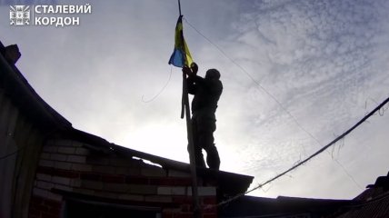 Встановлення прапору у Тополях