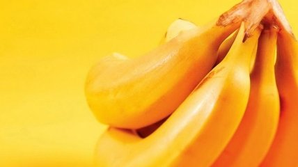 Сыр, орехи и бананы могут вызывать головную боль