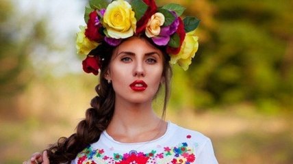 Украина в сердце: красивые украинки в роскошных нарядах (Фото) 