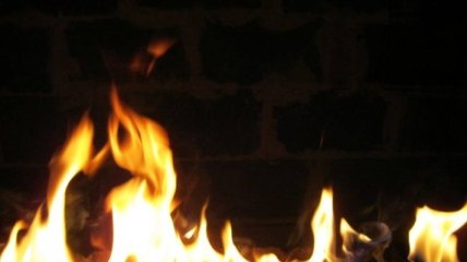 В Киеве ночью тушили пожар на складе